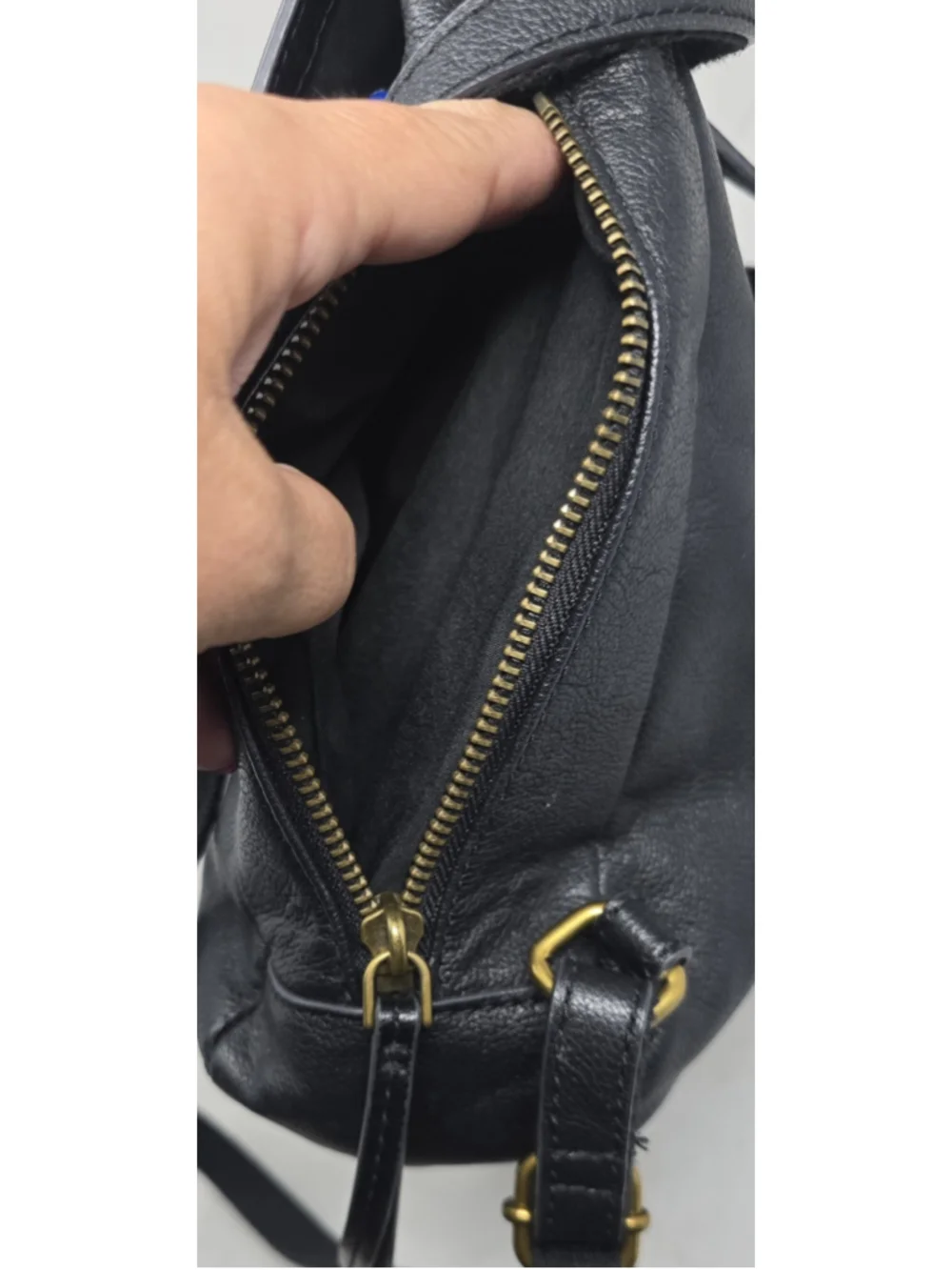 Fossil Claire Leather Backpack • Black Purse Travel Flap Snap EUC Cow Hide